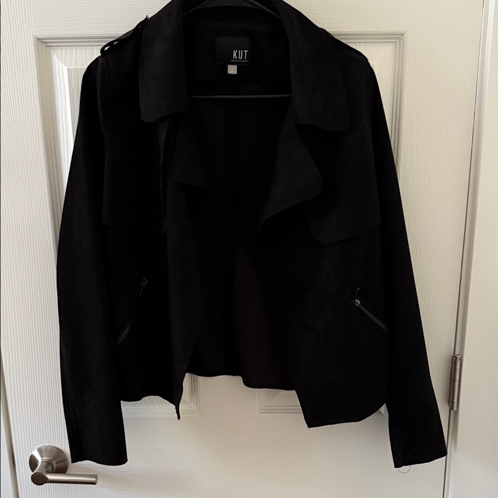 Kut from the Kloth Black crop faux suede super soft coat